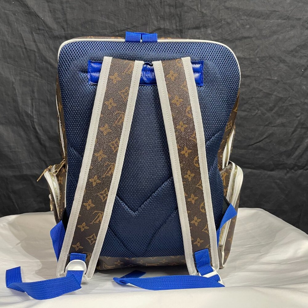 Louis Vuitton X NBA Backpack - Picture 2 of 2